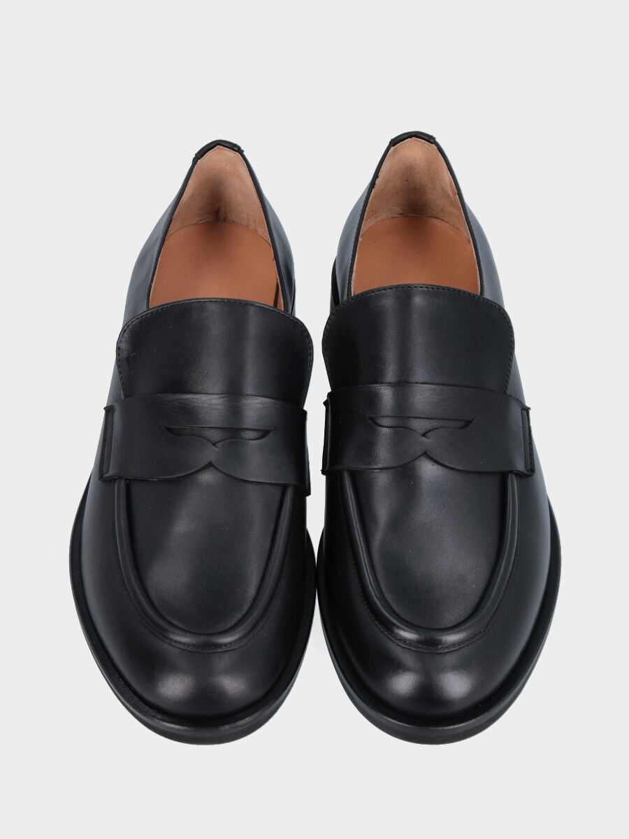 Sandalo monoblocco in vitello rosso con fascia ripiegata