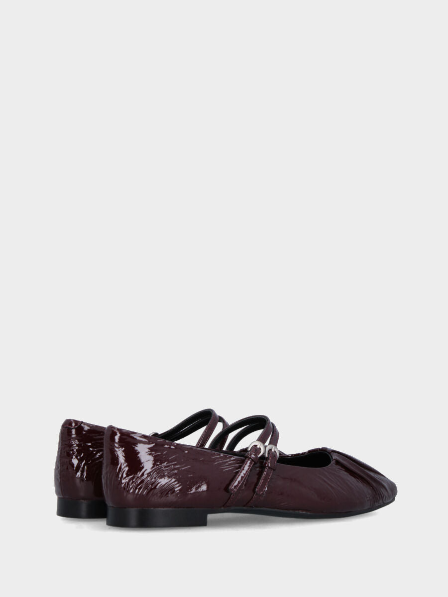Ballet flat Mary Jane in burgundy patent leather with double strap and pointed toe