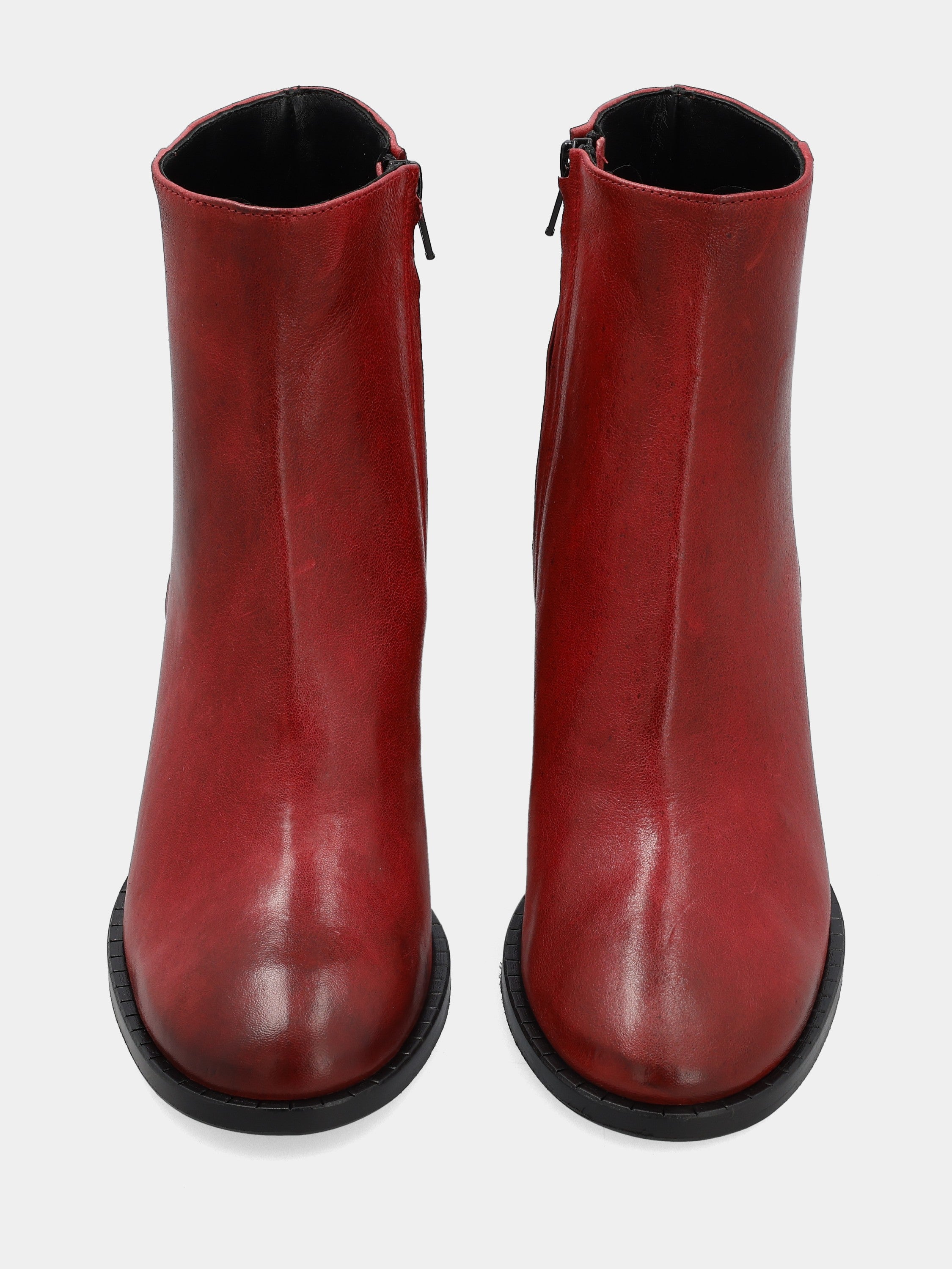 Sandalo monoblocco in vitello rosso con fascia ripiegata