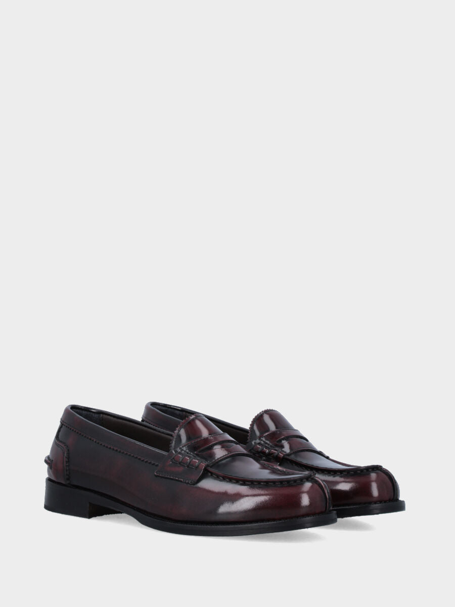 Sandalo monoblocco in vitello rosso con fascia ripiegata