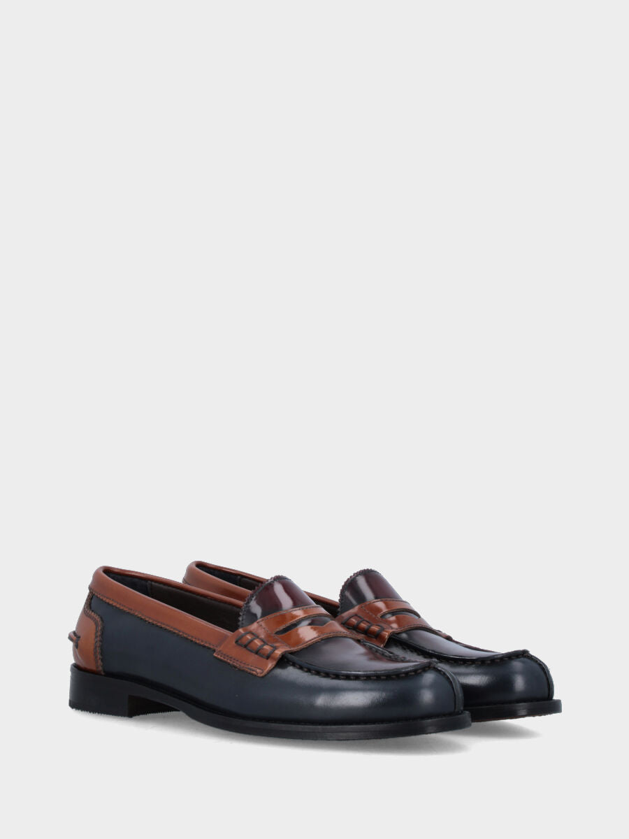 Sandalo monoblocco in vitello rosso con fascia ripiegata