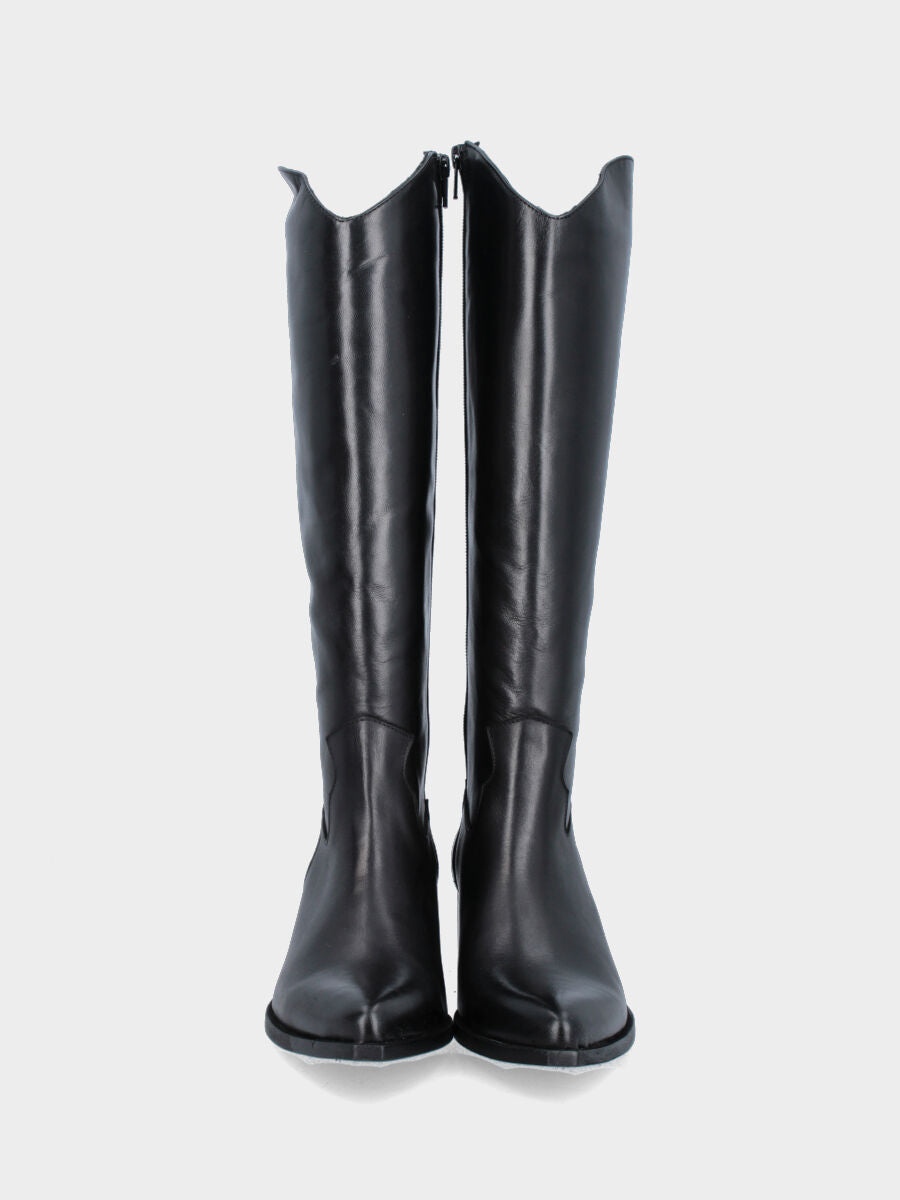 Camperos a stivale in vitello nero con punta sfilata e tacco medio