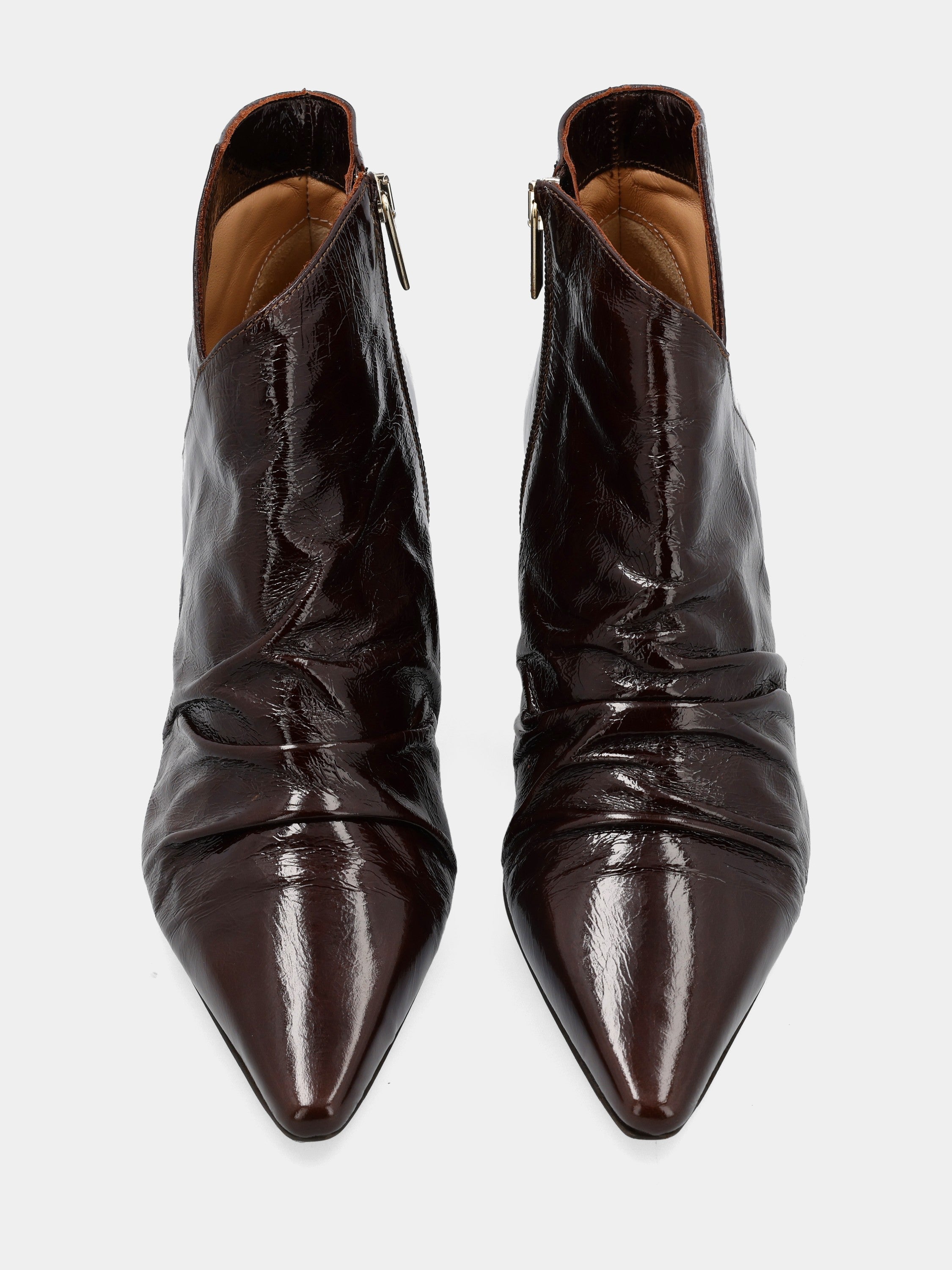 Sandalo monoblocco in vitello rosso con fascia ripiegata