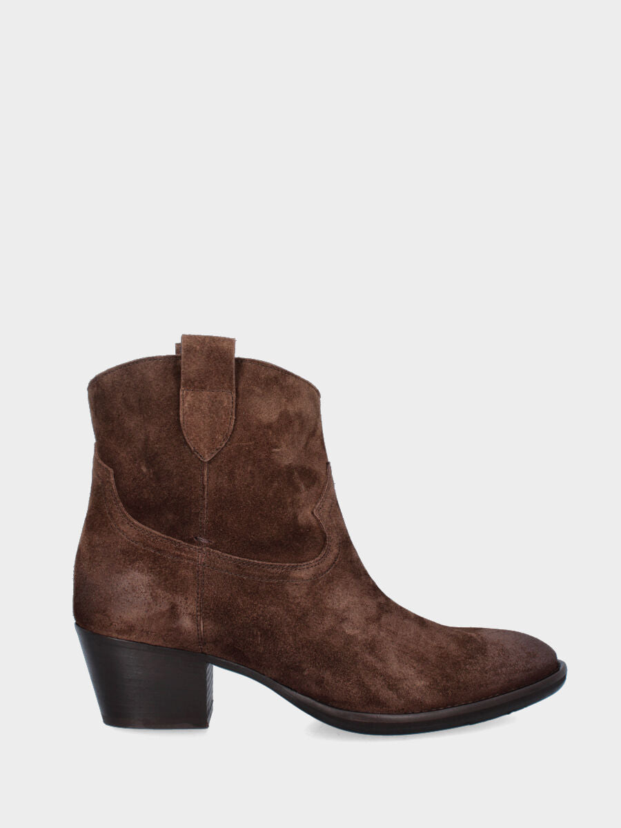 Camperos a stivaletto in velour color cuoio con tacco monoblocco e punta tonda