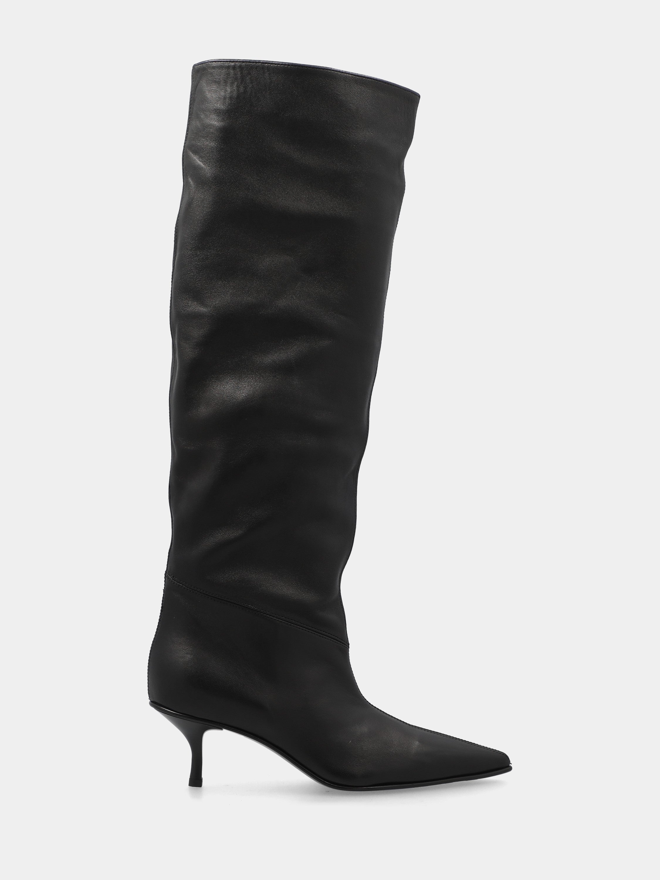 Botte haute en nappa noire avec bout effilé et talon en forme de calice