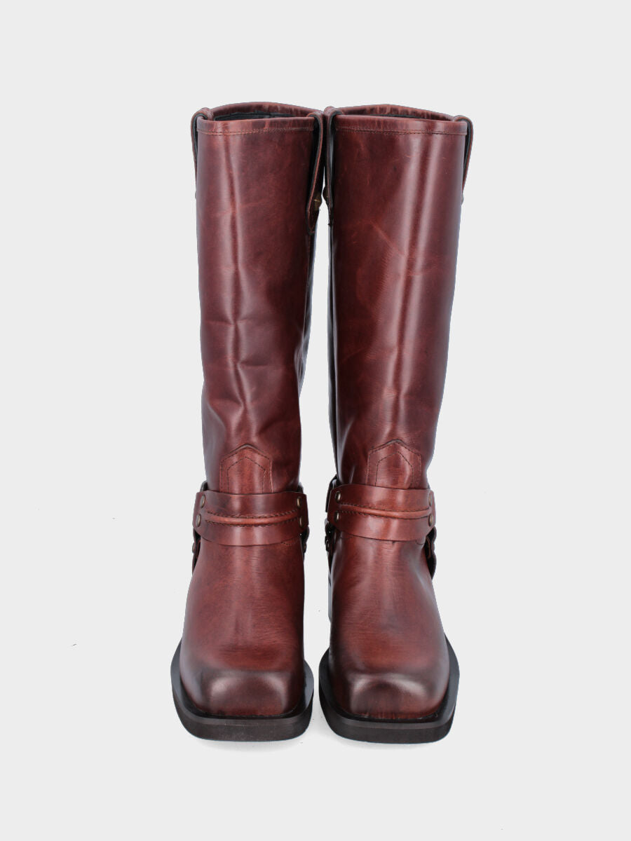 Camperos a stivale in vitello marrone con cavigliera e punta quadrata