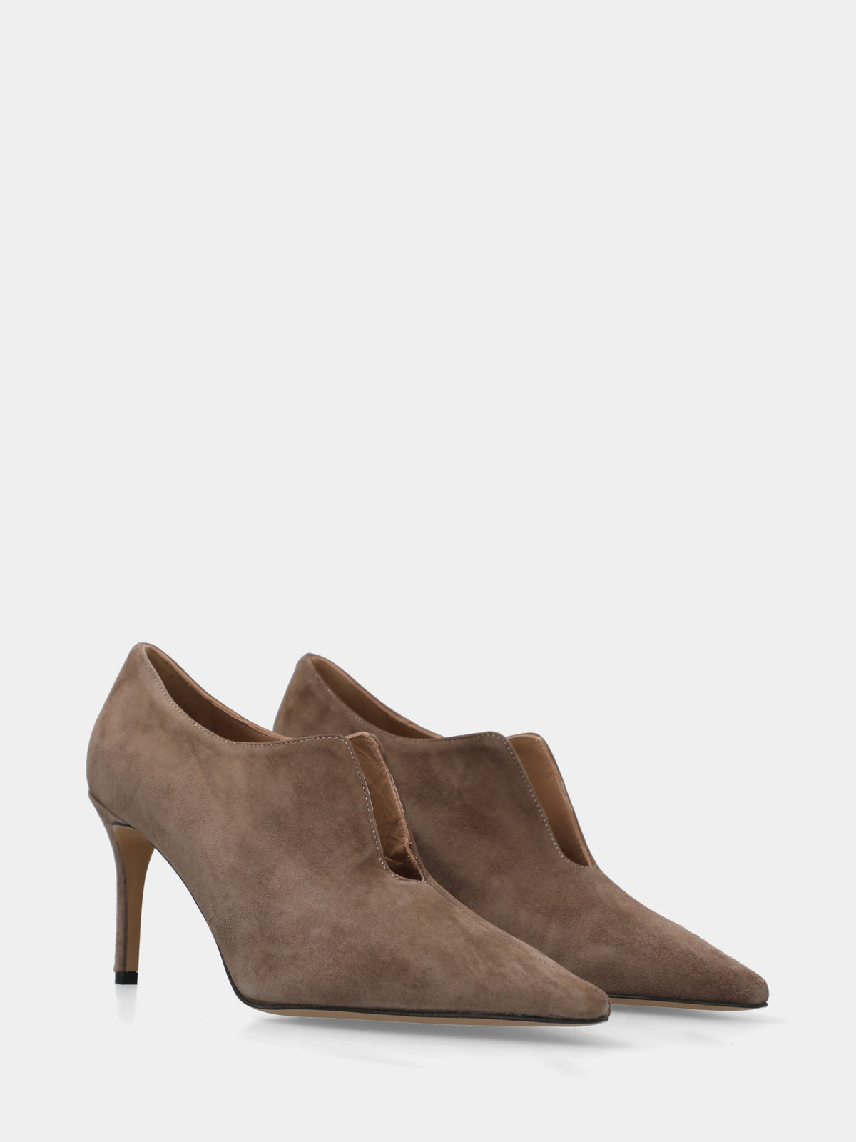 Tronchetto in camoscio beige con tacco a calice