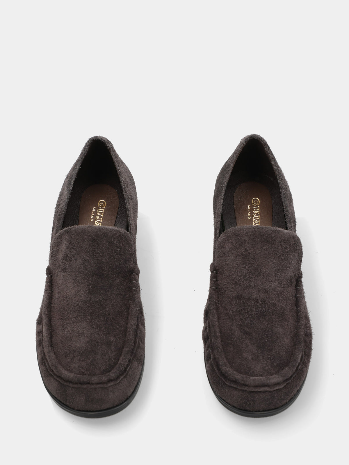 Mocassino in velour grigio con vaschetta cucita
