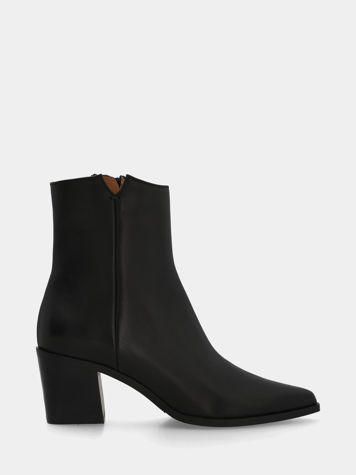 Stivaletto in nappa nera con tacco monoblocco