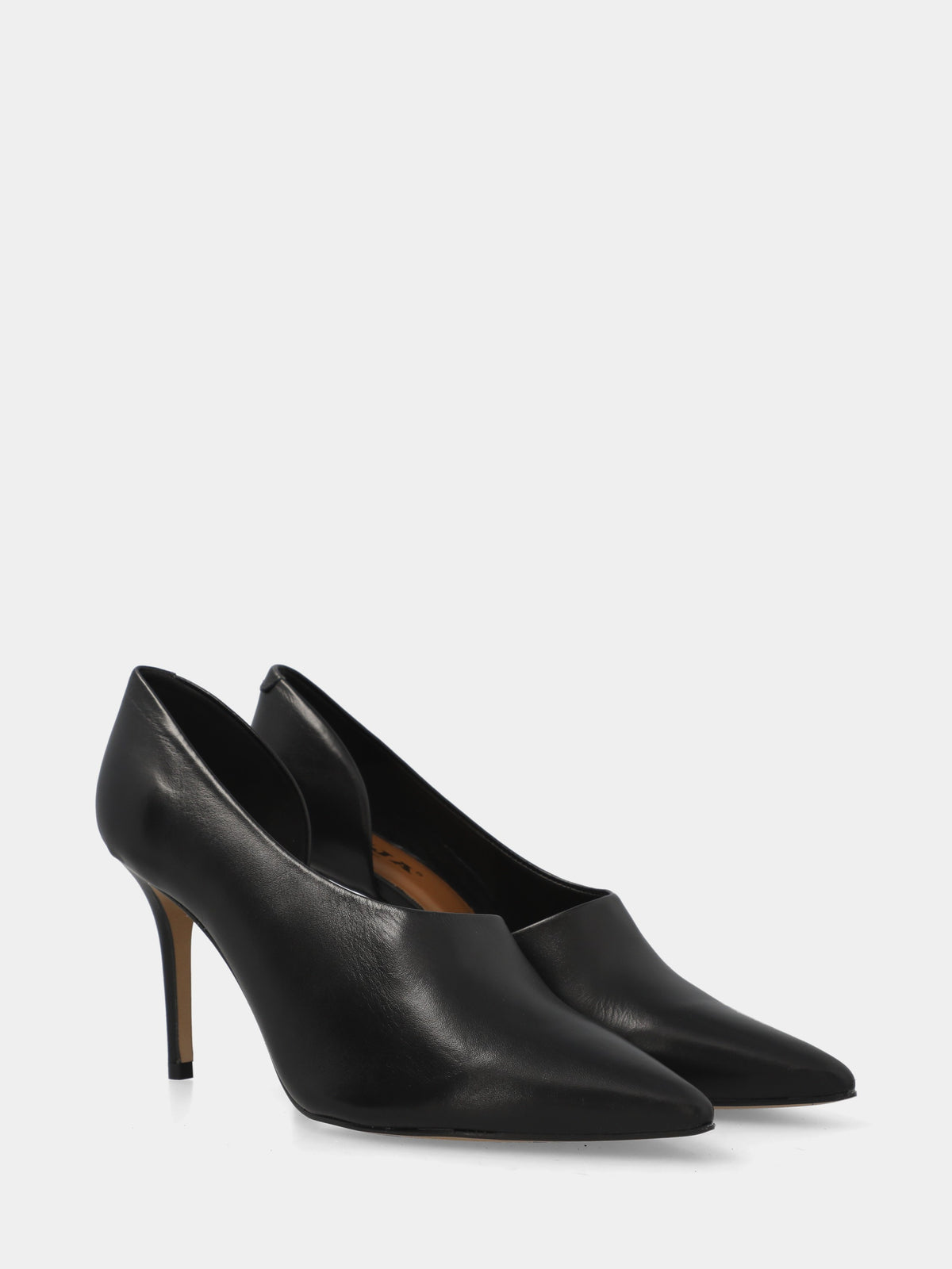 Décolleté in vitello nero con scollo asimmetrico