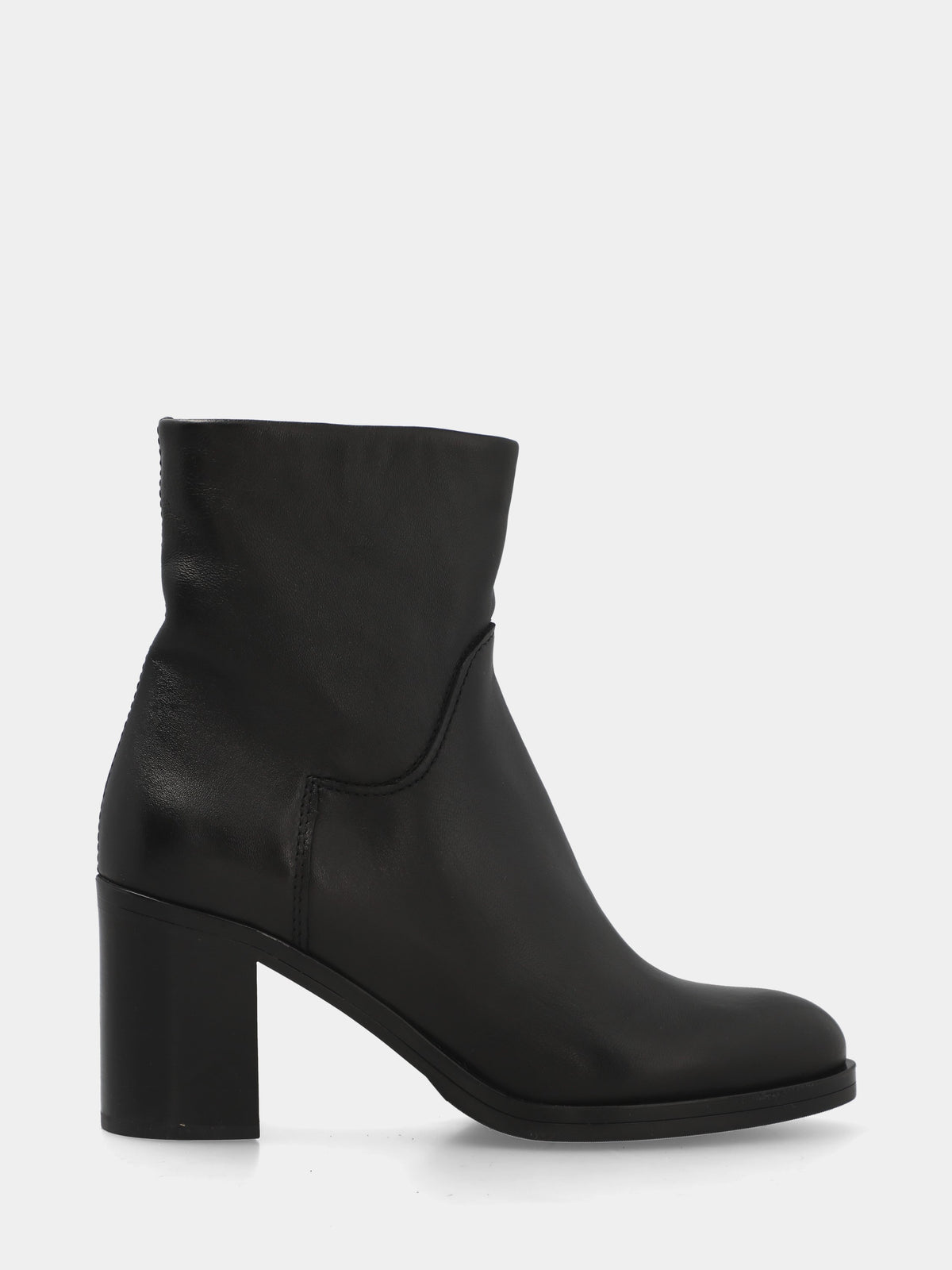 Stivaletto in vitello nero con cerniera
