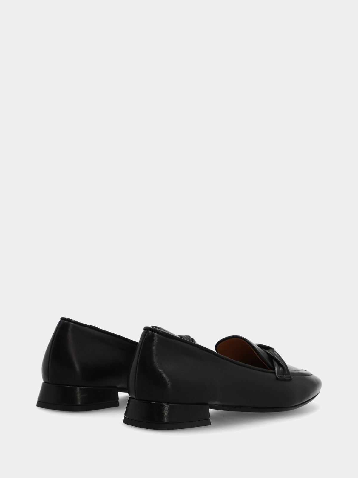 Mocassino in nappa nera con mignon intrecciati