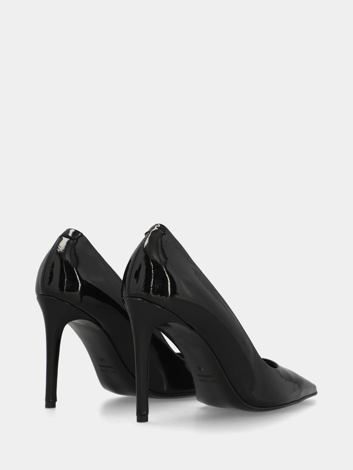 Décolleté in naplack nero con scollo tondo ampio