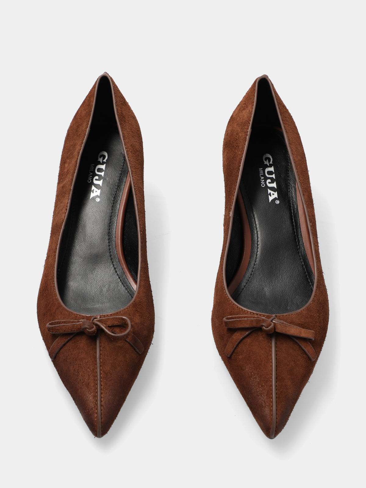 Décolleté in suede testa di moro con fiocchetto