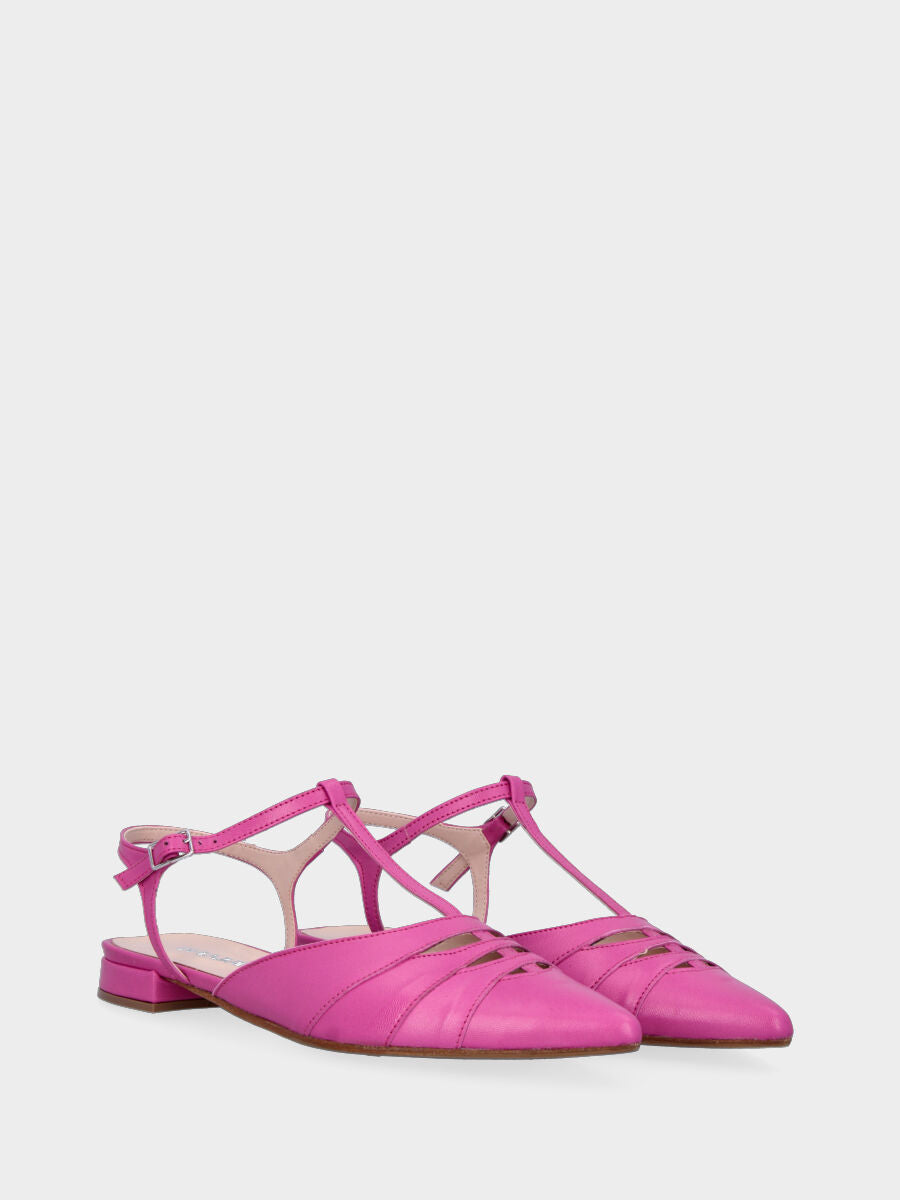 Fuchsia leather sandal with openings on the sole