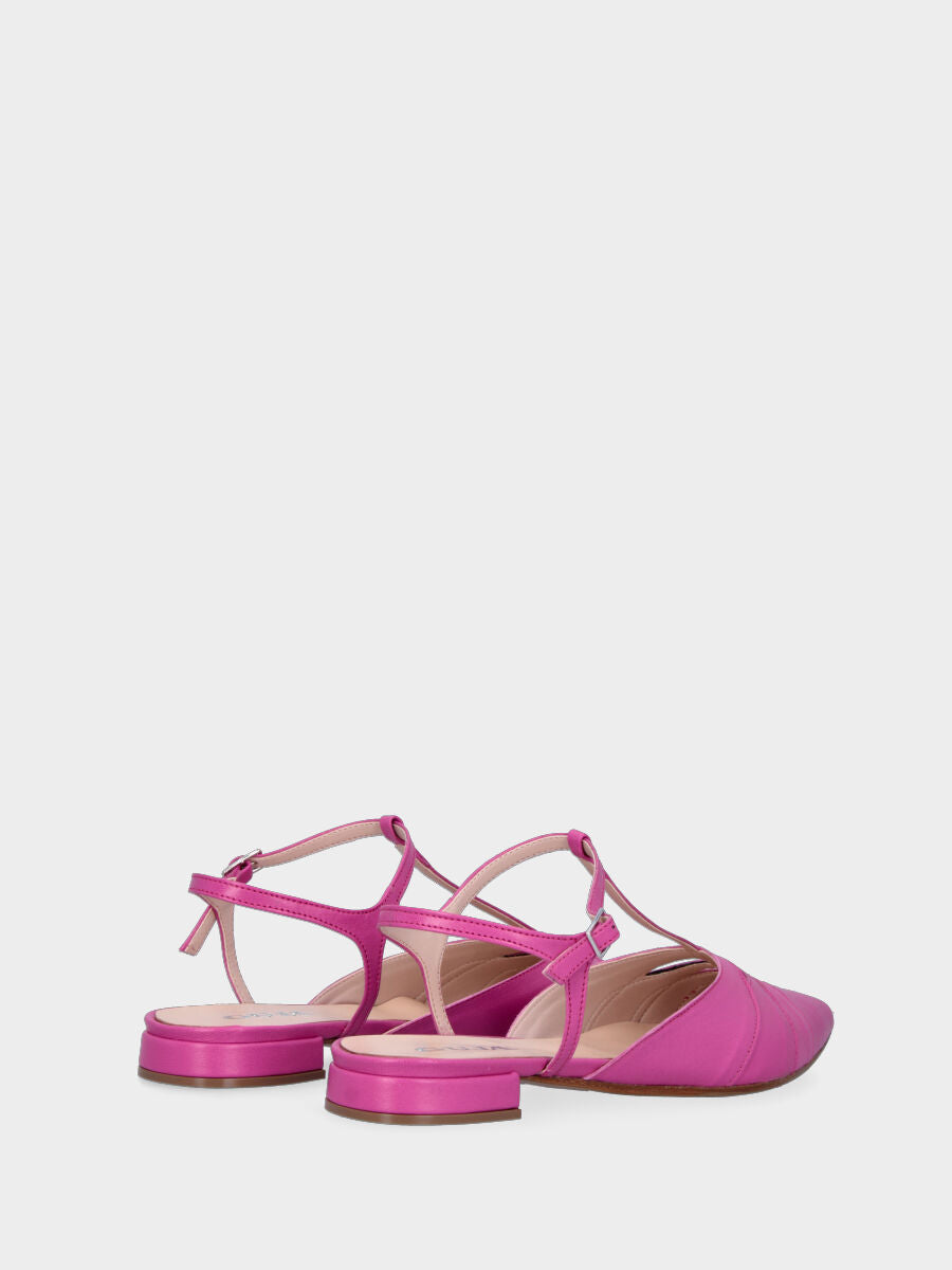 Fuchsia leather sandal with openings on the sole