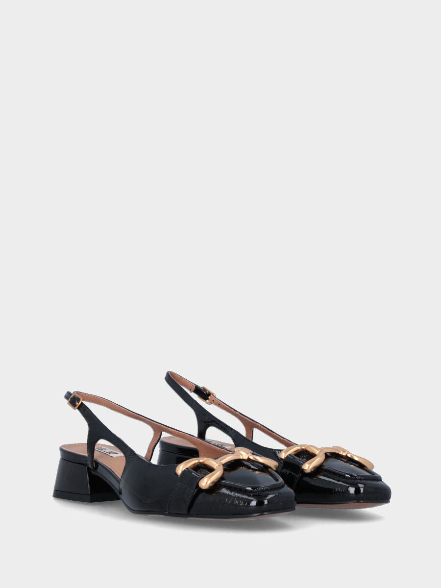 Slingback nera in pelle con punta sfilata arrotondata