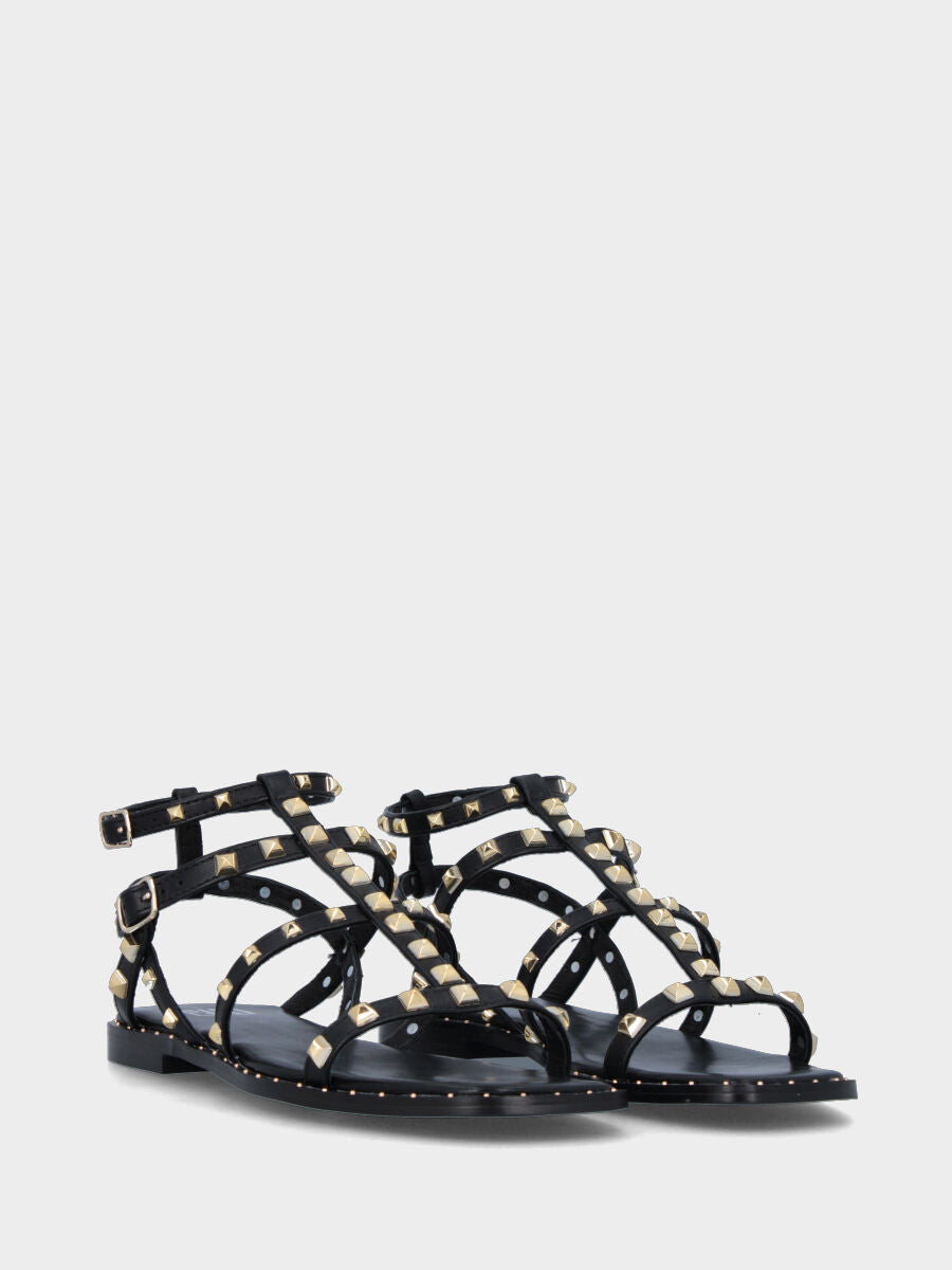 Sandalo nero in pelle con borchie metalliche