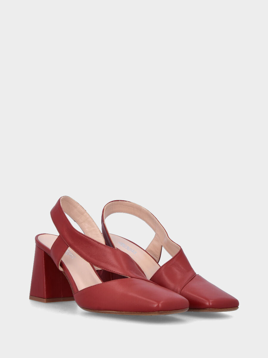 Braune Pumps Slingback aus Leder mit schrägem Riemen