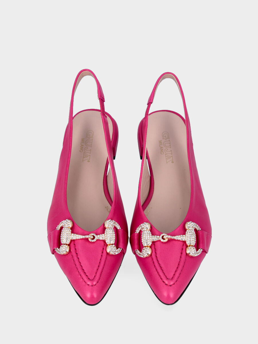 Décolleté slingback fucsia in pelle con morsetto puntinato
