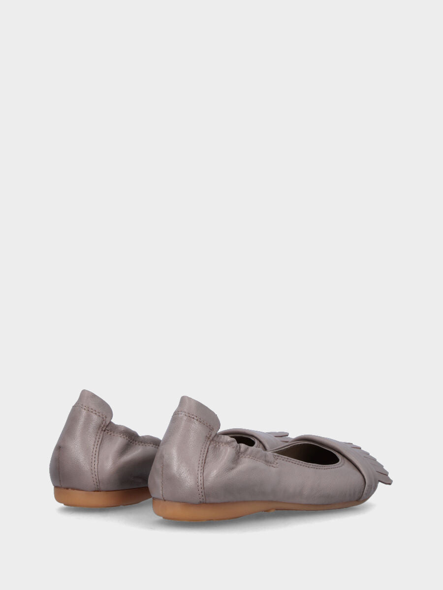 Graue Ballerina aus Leder mit Fransen