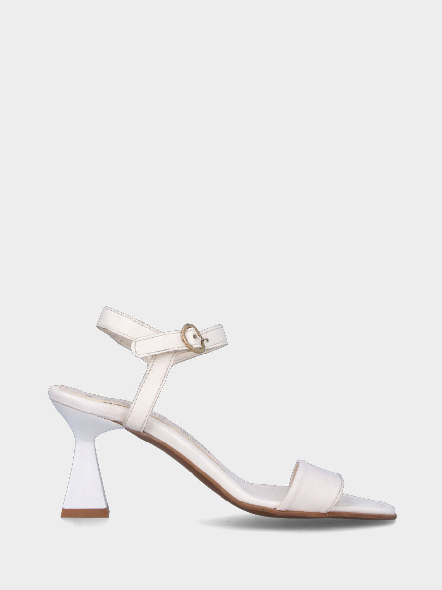 White leather sandal with strap