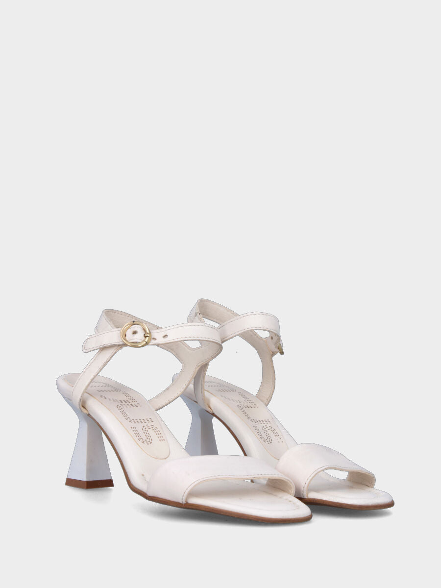 White leather sandal with strap
