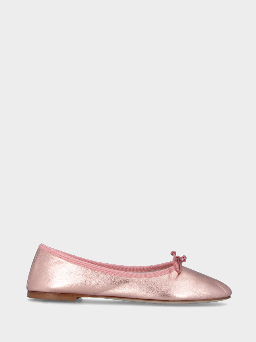 Ballerina rosa aus Leder mit Riemchen