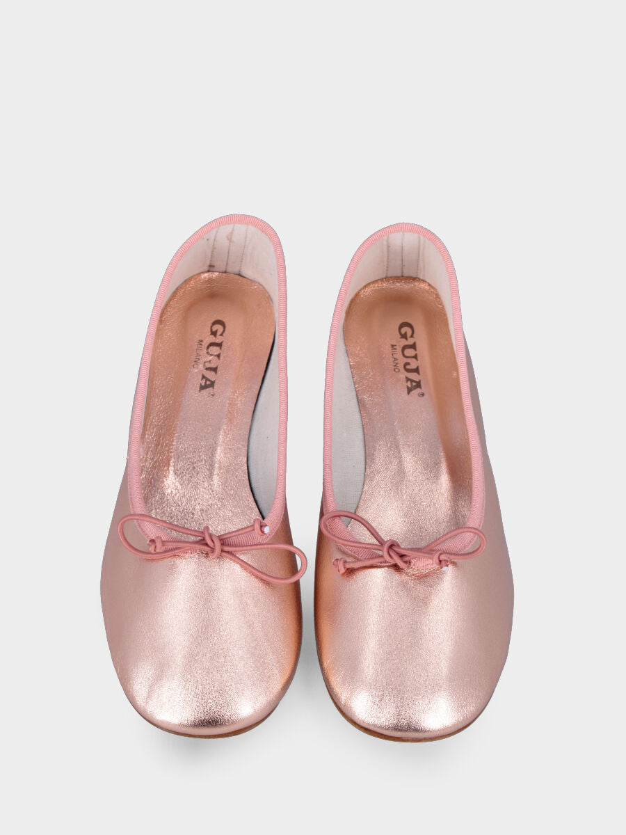 Ballerina rosa aus Leder mit Riemchen
