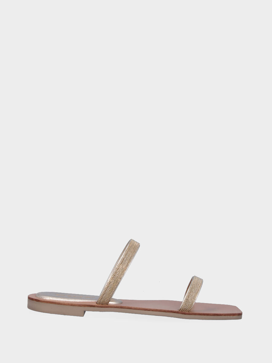 Ciabattina dorée laminée avec lanières de petits clous métalliques