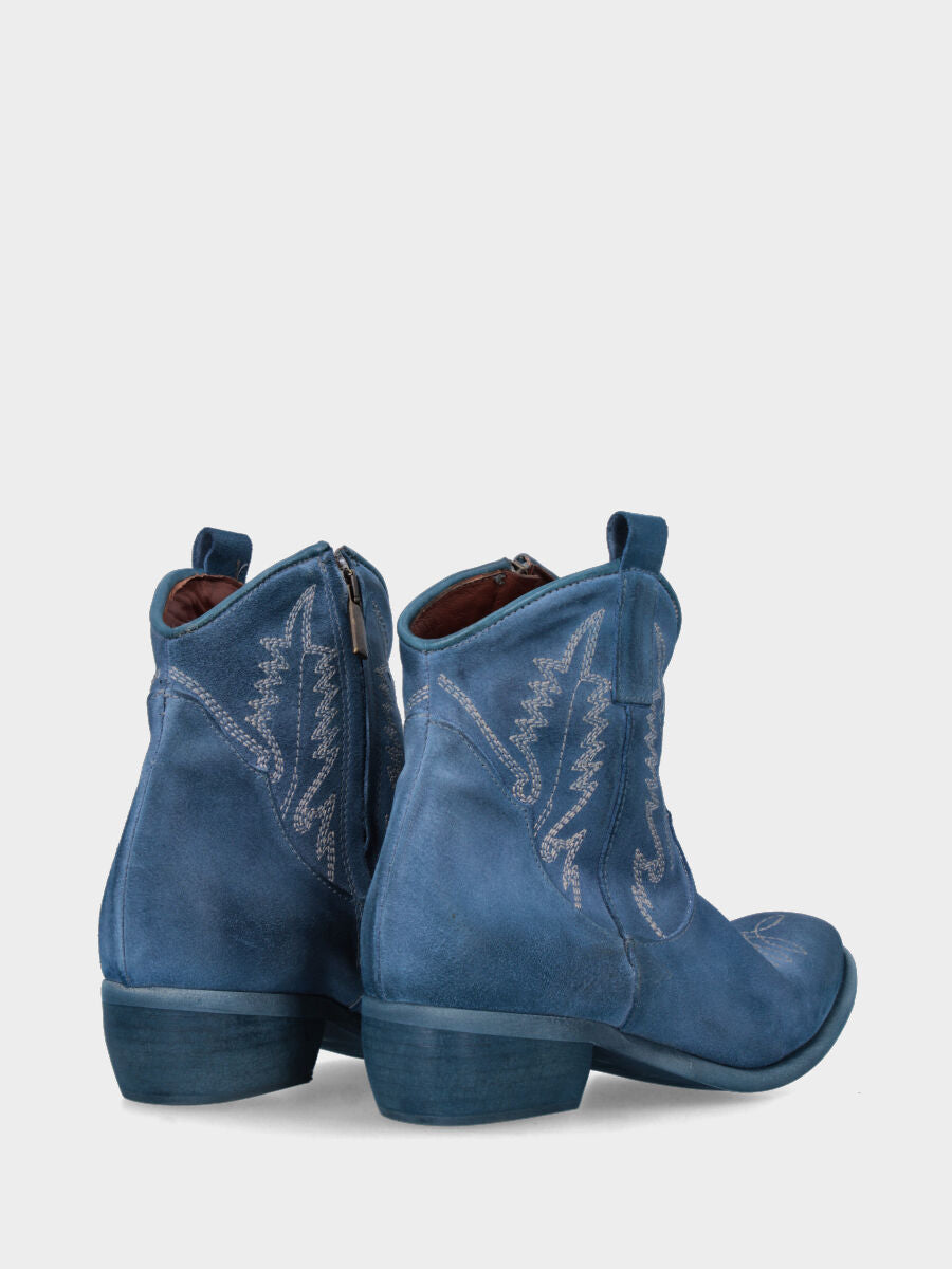 Campero basso in pelle azzurro con impunture a contrasto