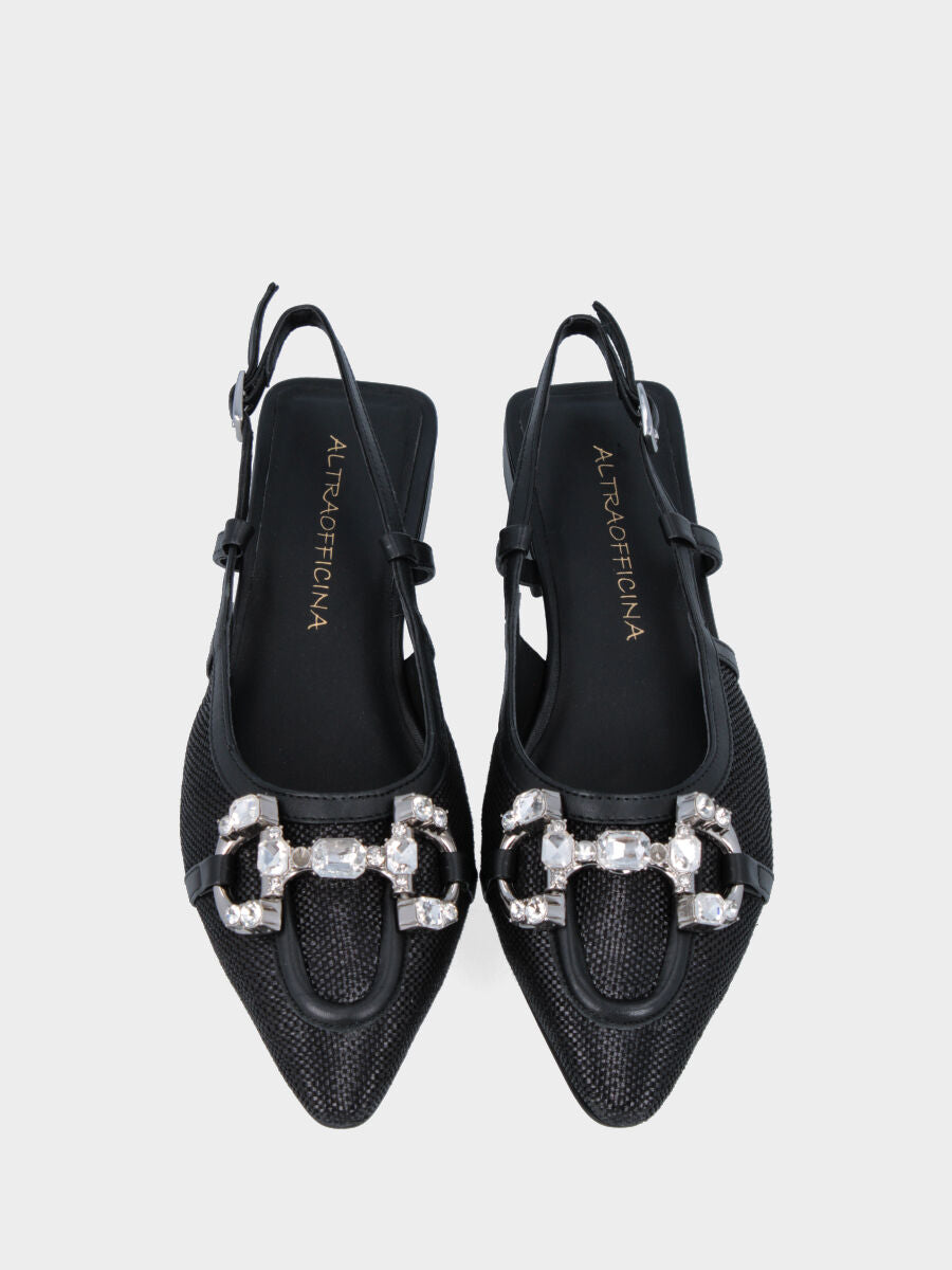 Slingback nera in tessuto con bordatura e morsetto gioiello