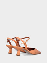 Slingback arancione in vernice a punta sfilata