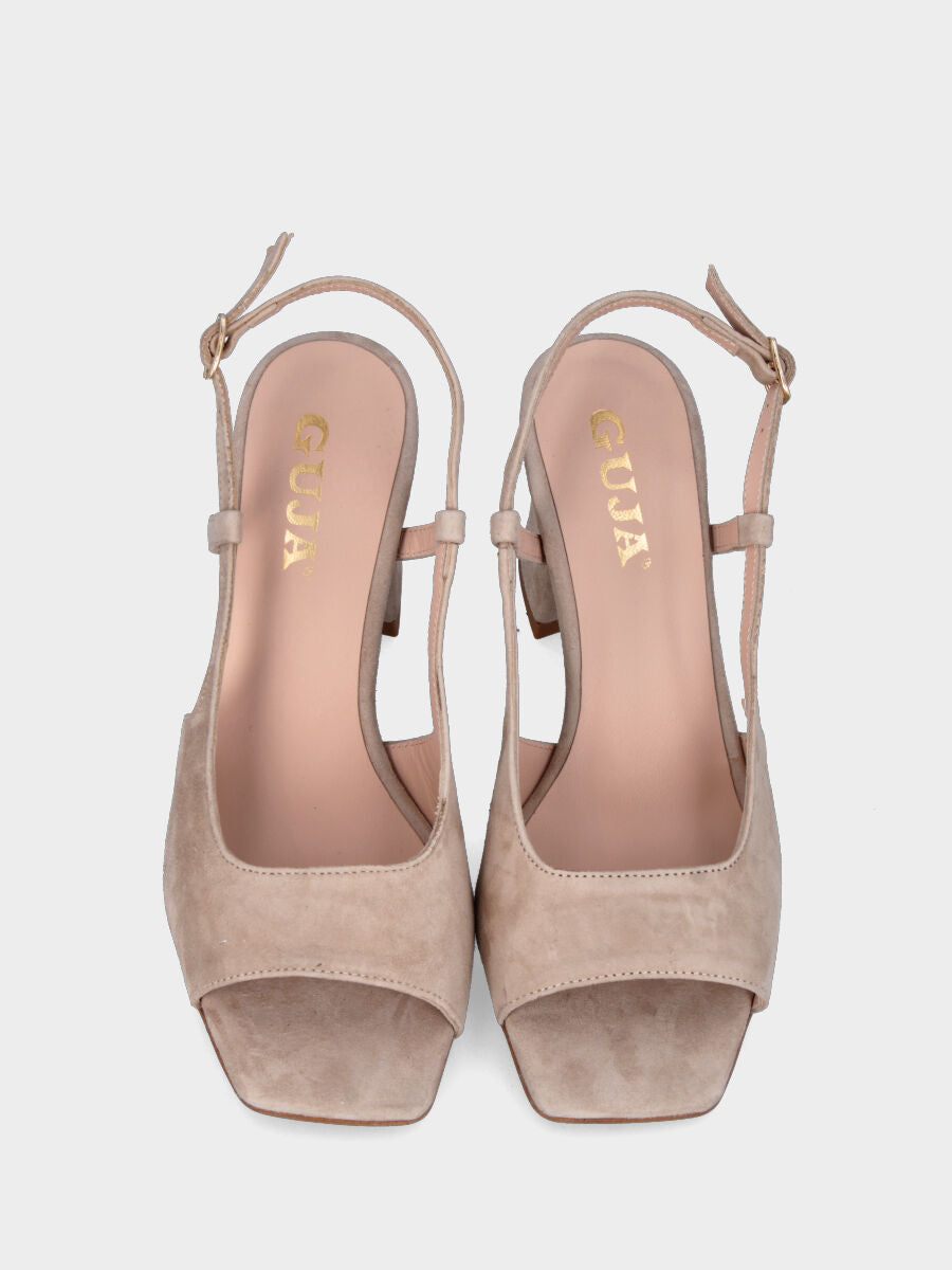 Sandale beige en cuir à bout carré avec bride au talon