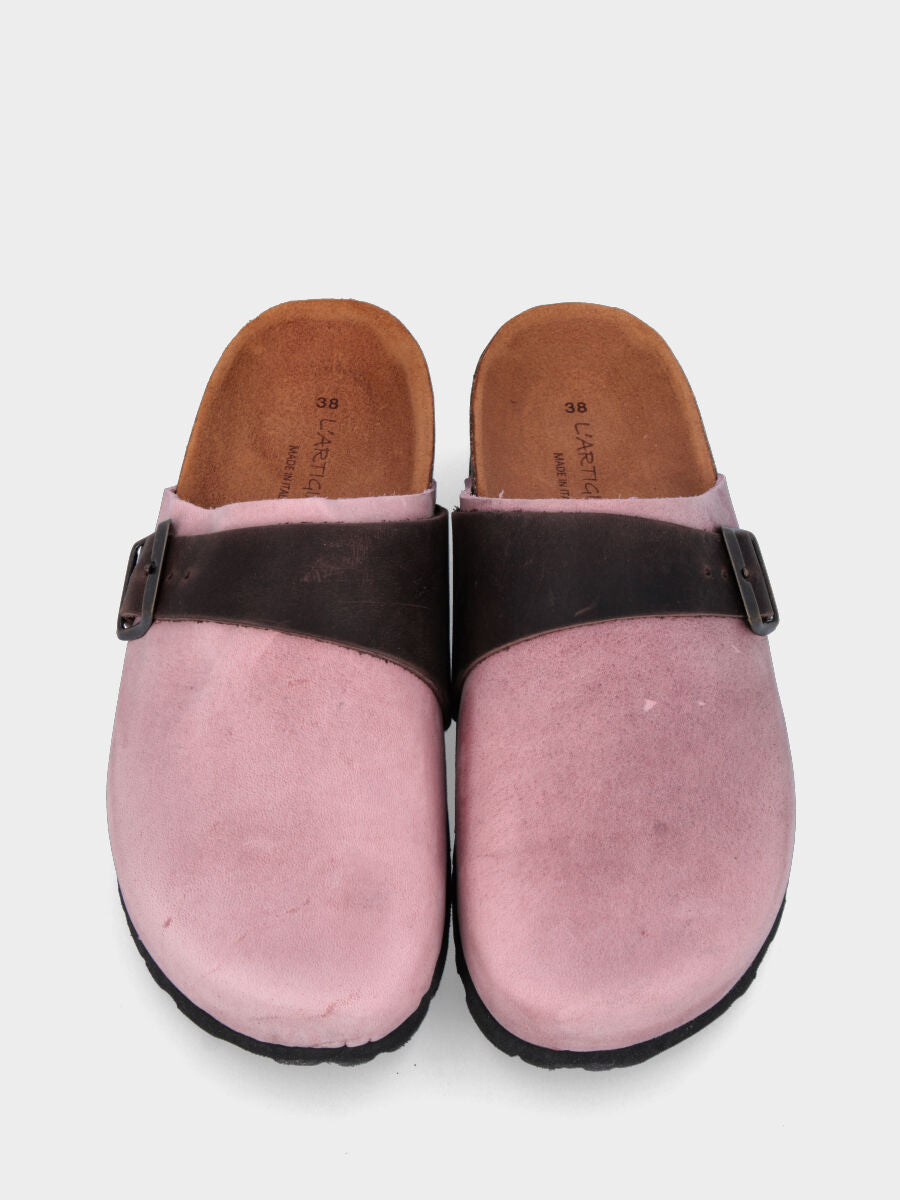Pink leather clog with buckle