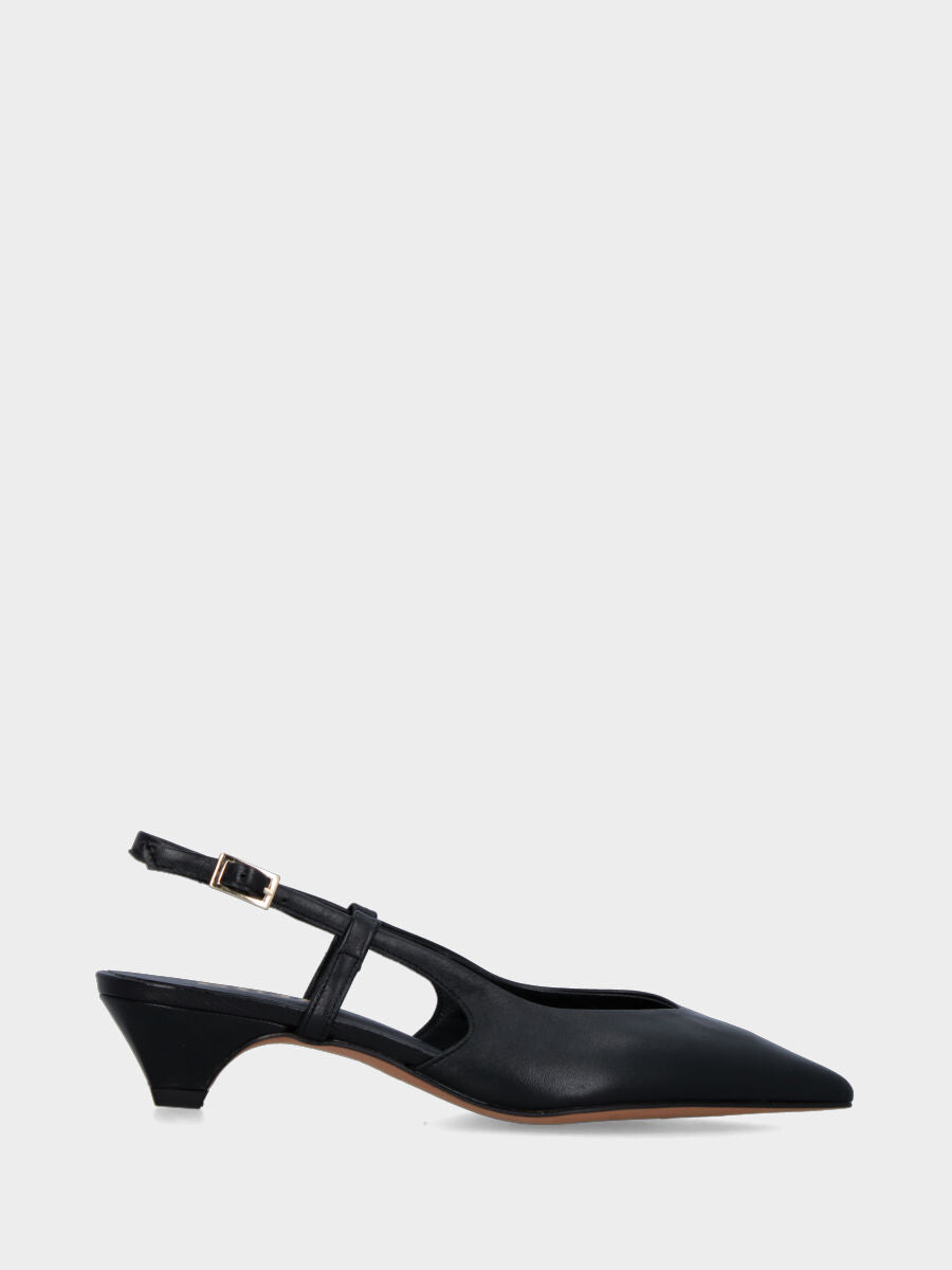 Slingback nera in pelle con scollo a cuore