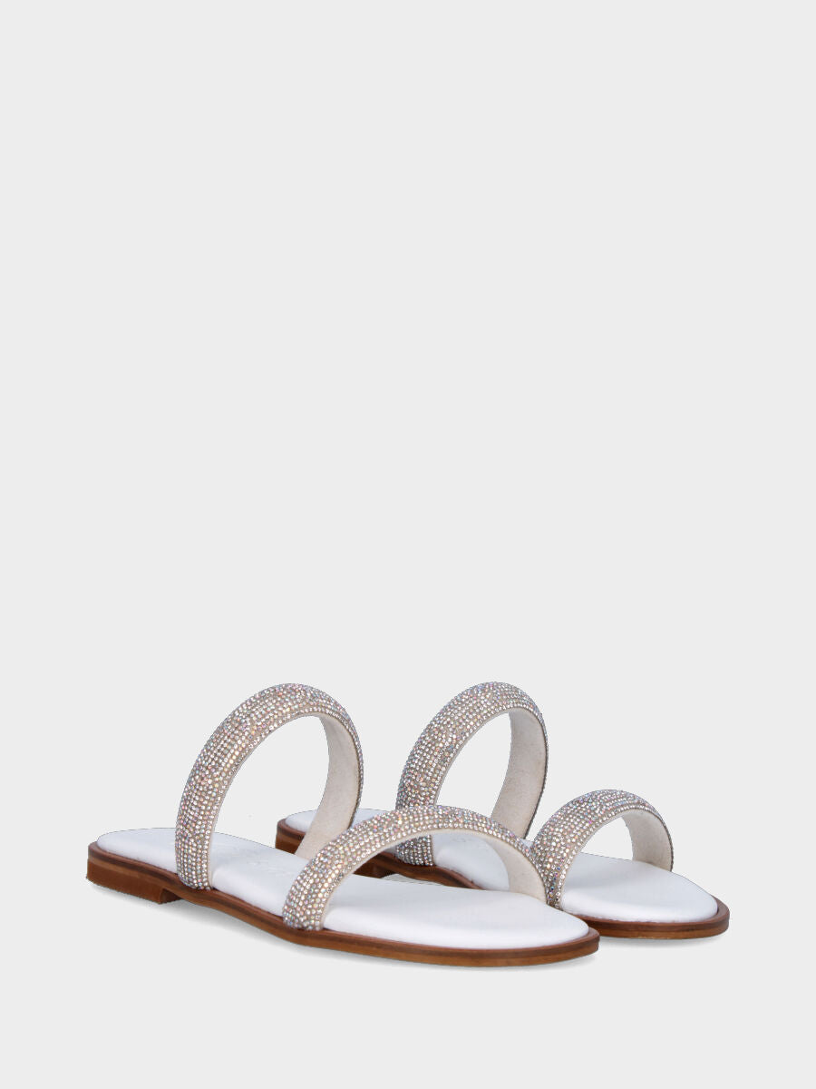 Sandalo bianco in pelle con listini bombati di strass