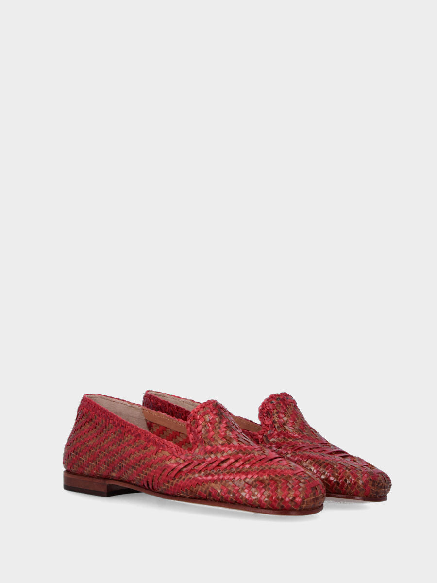 Sandalo monoblocco in vitello rosso con fascia ripiegata
