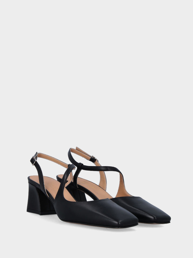 Slingback nera in pelle a punta quadrata con cinturino a giro collo