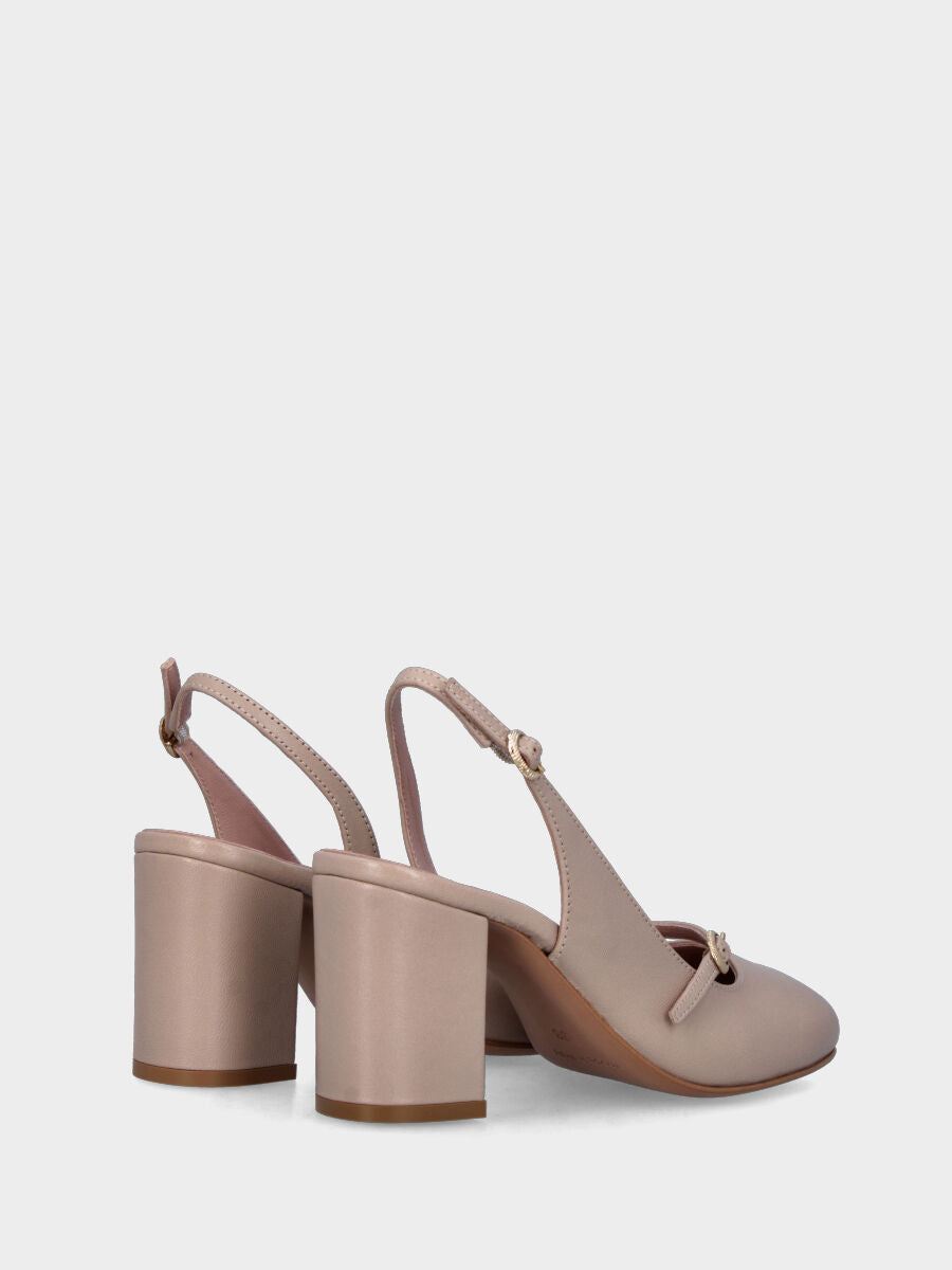 Slingback blanc cassé en cuir à bout rond et talon large