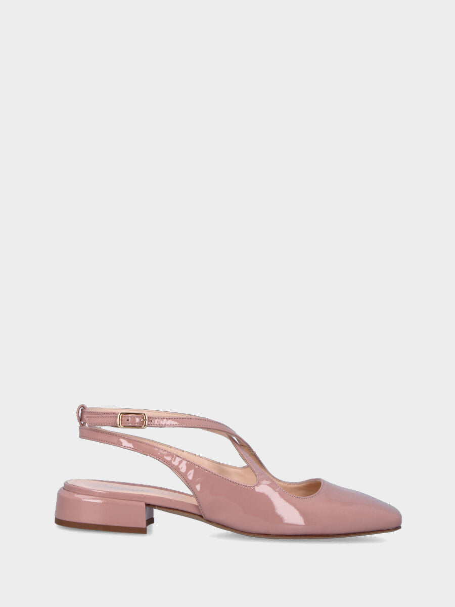 Slingback nude in vernice con cinturini incrociati a punta quadrata
