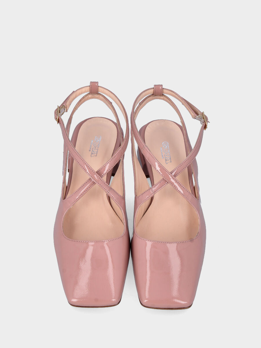 Slingback nude in vernice con cinturini incrociati a punta quadrata