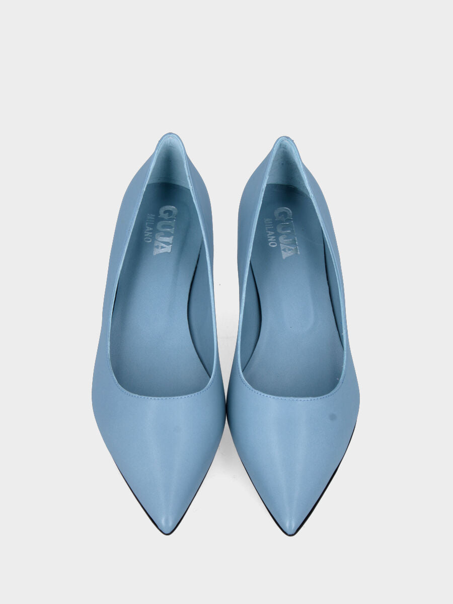 Décolleté azzurra in pelle con tacco a rocchetto