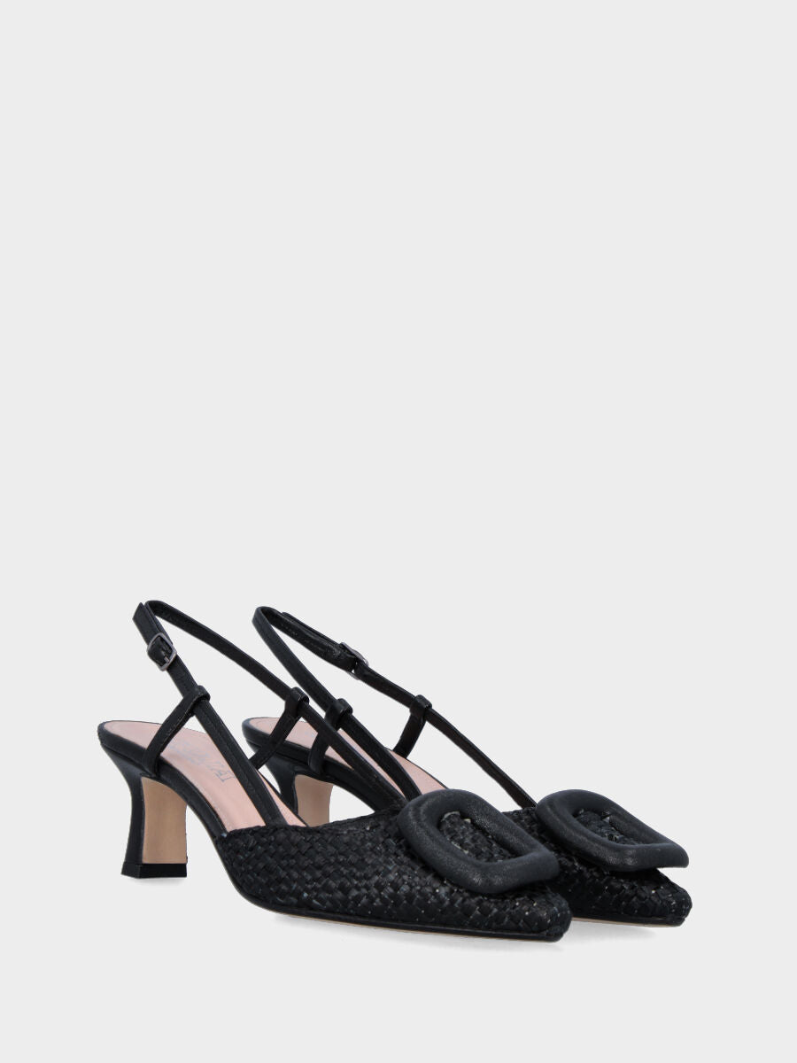 Slingback nera in rafia intrecciata con accessorio ad anello