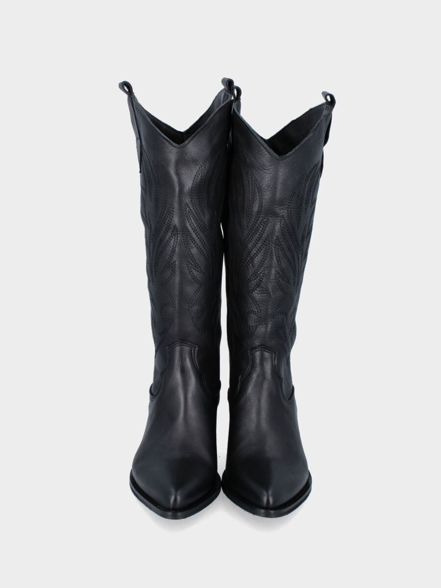 Black leather Campero with flame embroidery