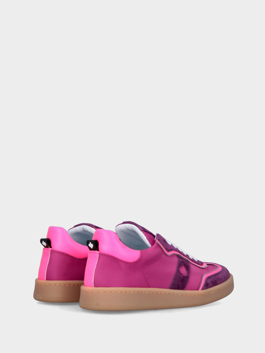 Fuchsia leather sneaker with suede inserts
