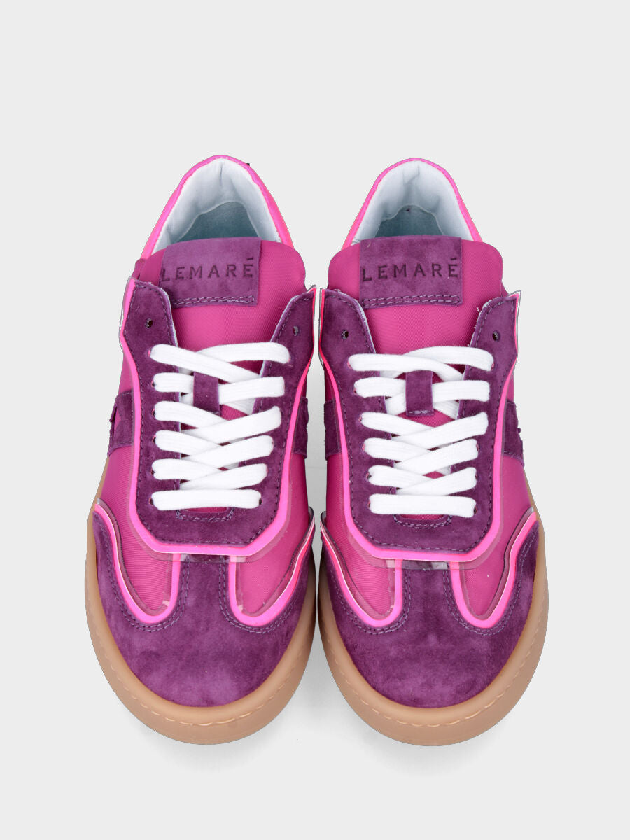 Fuchsia leather sneaker with suede inserts