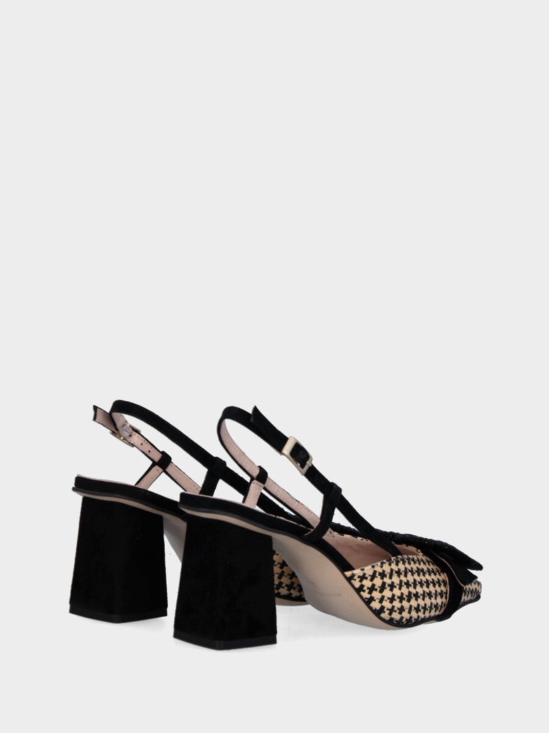 Slingback nera in pelle con punta in rafia intrecciata e fibbia decorativa