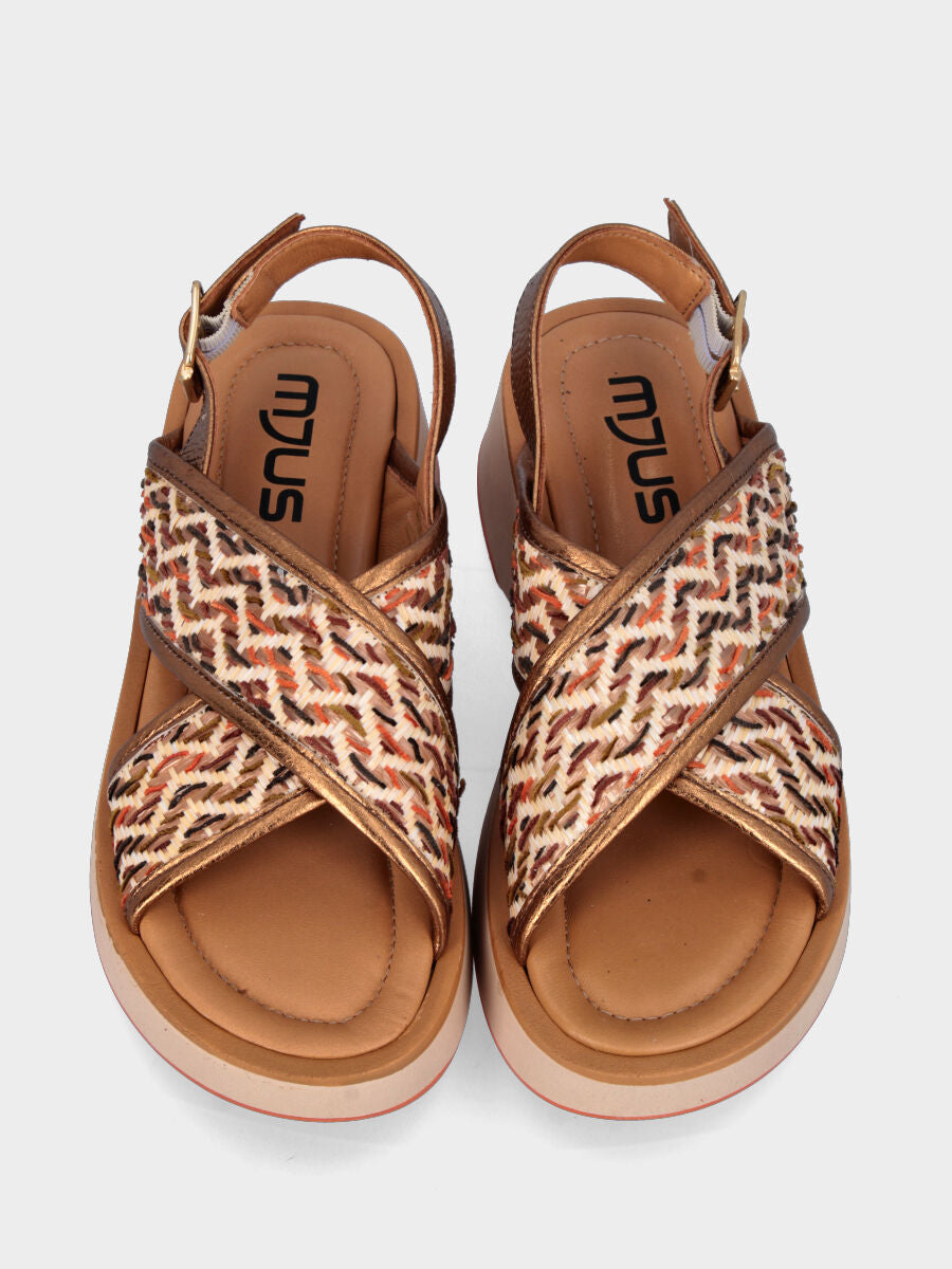 Sandale bronze en raphia à brides croisées avec semelle ondulée