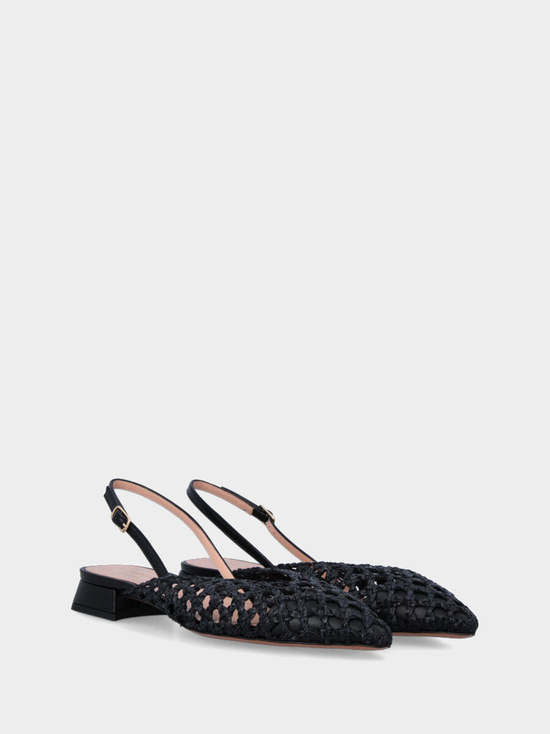 Slingback nera in pelle intrecciata forata